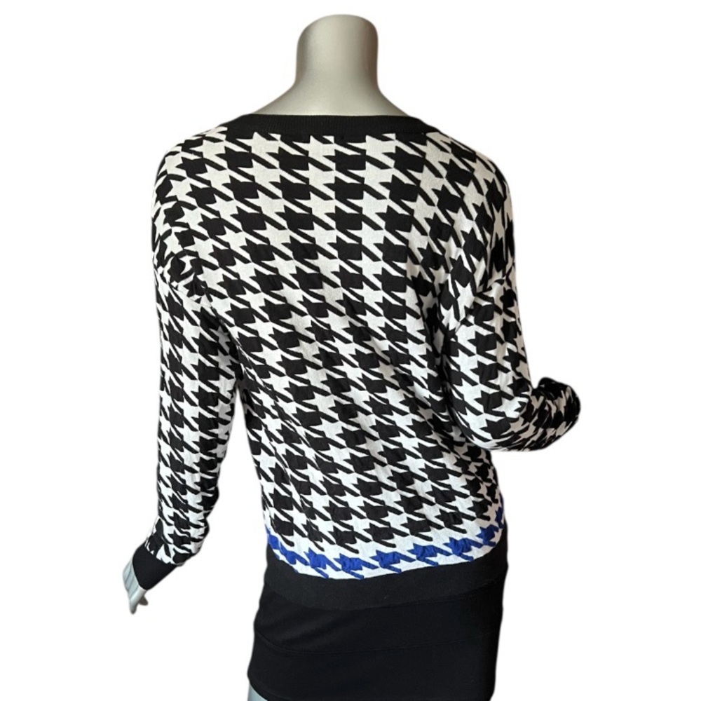 Dex 1963 Women’s XS Black & White, Blue Detail Houndstooth Round Neck Sweater - Picture 3 of 14